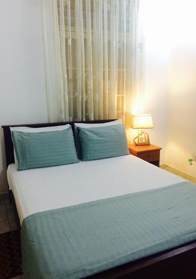 Colombo Lavinia Beach Hostel Dehiwala-Mount Lavinia Buitenkant foto