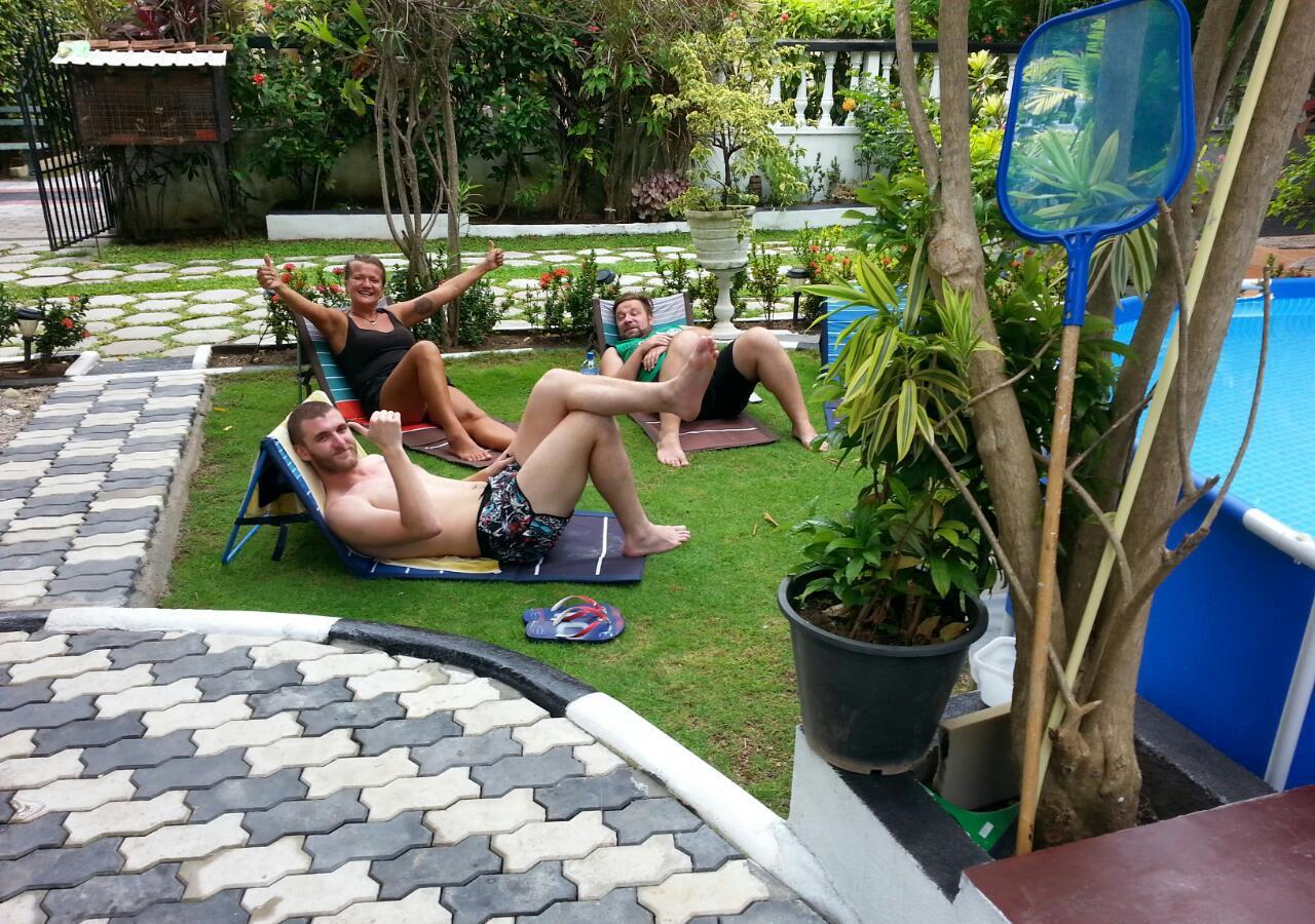 Colombo Lavinia Beach Hostel Dehiwala-Mount Lavinia Buitenkant foto